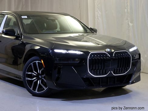 Used 2026 BMW 740i xDrive w/ Executive Package image 2