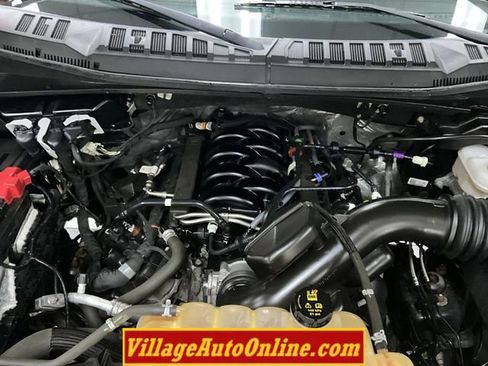 Used 2018 Ford F150 XLT w/ Equipment Group 302A Luxury image 40