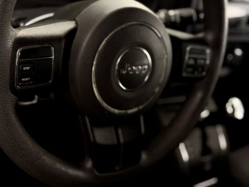 Used 2016 Jeep Patriot Sport image 19