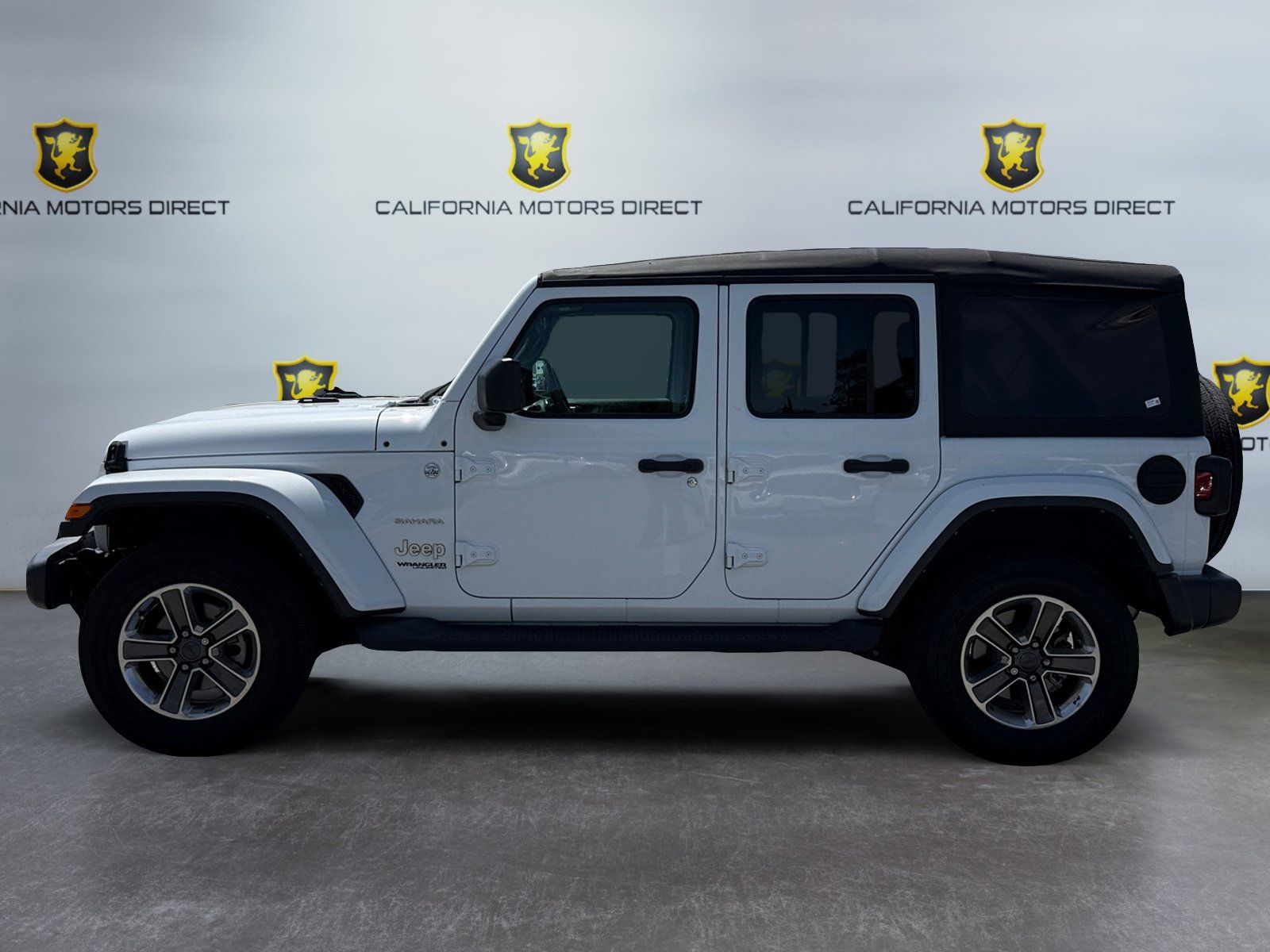 Used 2022 Jeep Wrangler Unlimited Sahara AWD/4WD image 2