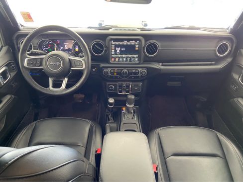 Used 2023 Jeep Wrangler Sahara w/ Cold Weather Group image 19