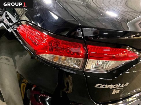 Used 2023 Toyota Corolla LE image 29