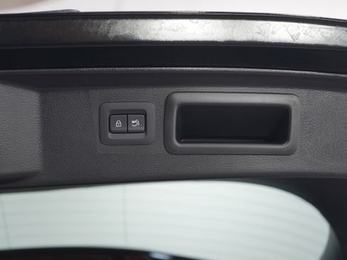 Certified 2025 MAZDA CX-50 AWD 2.5 Hybrid w/ Premium Pkg image 11