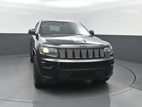 Used 2019 Jeep Grand Cherokee Altitude RWD image 27