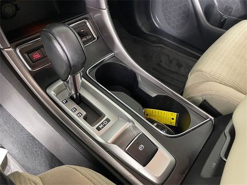 Used 2019 Subaru Ascent Premium image 10