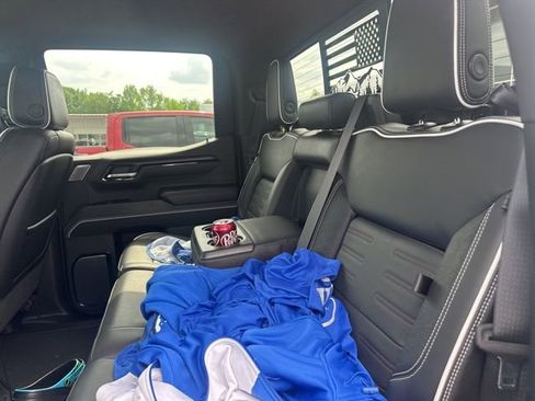 Used 2023 GMC Sierra 1500 AT4X image 8