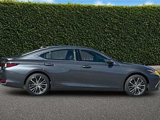 Used 2025 Lexus ES 300h w/ Premium Package FWD video 3