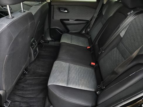 Used 2023 Nissan Rogue SV FWD image 11