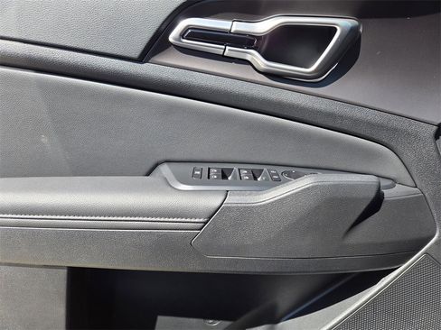 New 2026 Kia Sportage EX w/ EX Panorama Roof Package image 16