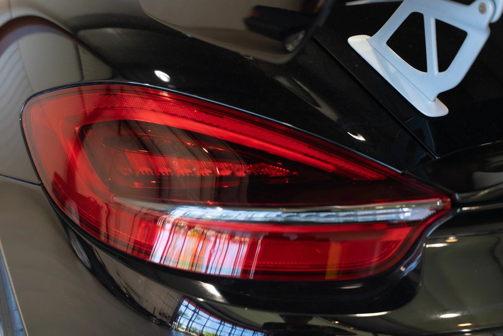 Used 2016 Porsche Cayman GT4 RWD image 24