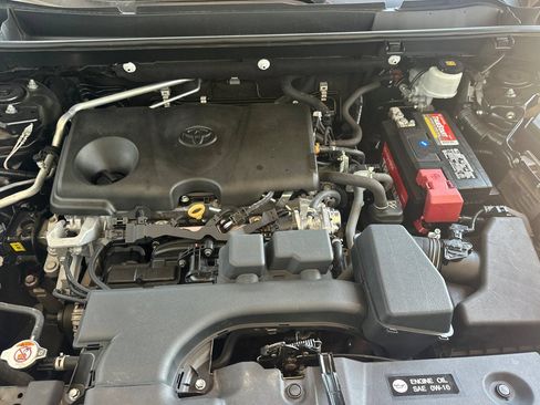 Certified 2022 Toyota RAV4 LE FWD image 34