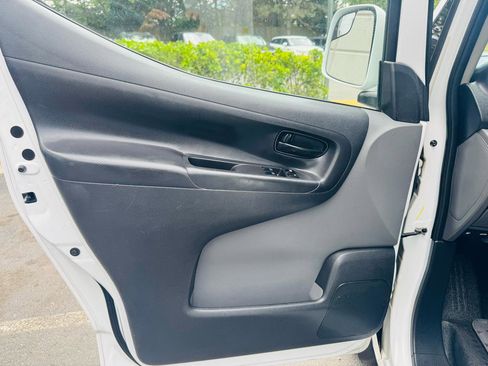 Used 2020 Nissan NV200 SV FWD image 13
