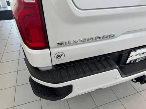 Certified 2024 Chevrolet Silverado 1500 High Country w/ Technology Package AWD/4WD image 46