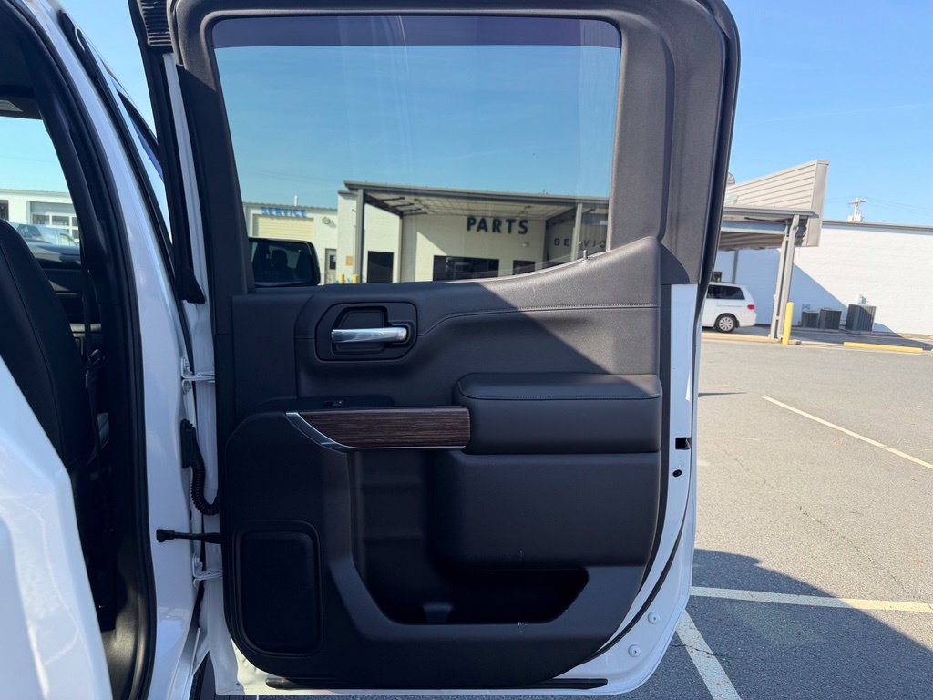 Used 2019 Chevrolet Silverado 1500 High Country w/ High Country Premium Package AWD/4WD image 36