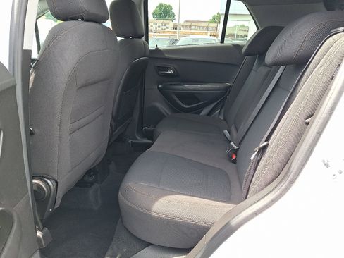 Used 2020 Chevrolet Trax LS w/ Tint and Cruise Package FWD image 11