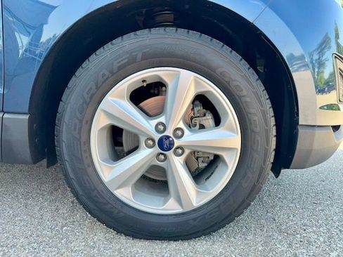 Used 2017 Ford Edge SE FWD image 32
