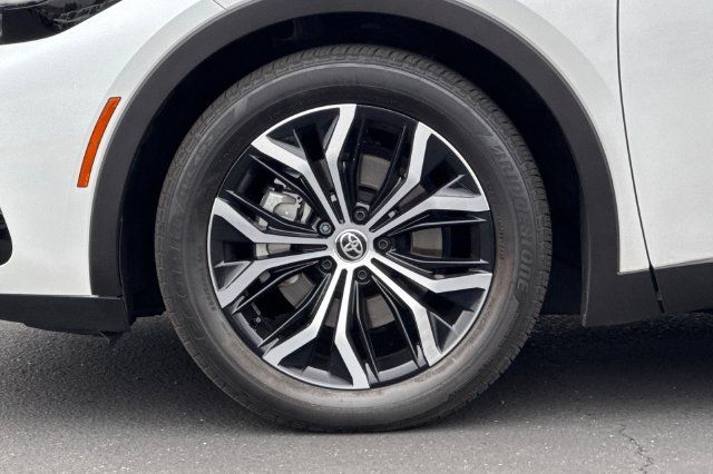 Certified 2026 Toyota Crown AWD/4WD image 29