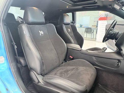 Used 2016 Dodge Challenger R/T Scat Pack w/ Leather Interior Group RWD image 22