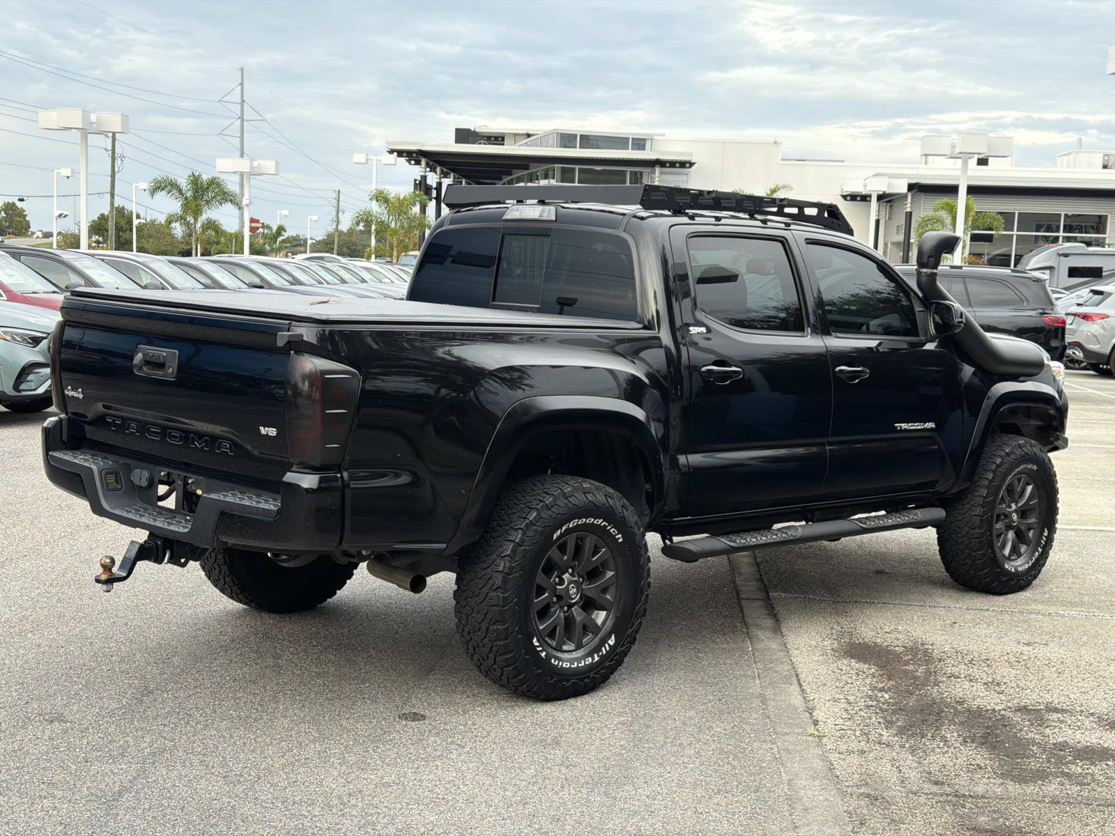 Used 2022 Toyota Tacoma SR5 w/ Technology Package AWD/4WD image 3