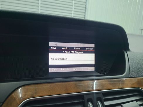 Used 2013 Mercedes-Benz C 300 4MATIC Sedan image 33
