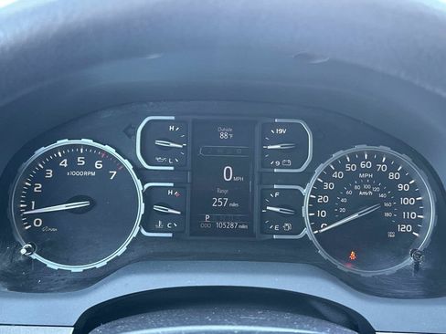 Used 2019 Toyota Tundra SR5 w/ SR5 Upgrade Package AWD/4WD image 25