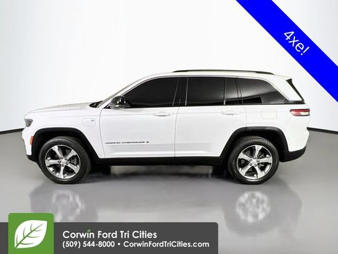 Used 2023 Jeep Grand Cherokee 4WD 4xe image 6