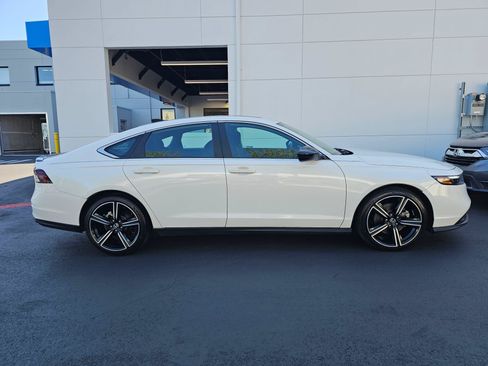 Used 2023 Honda Accord Sport image 8