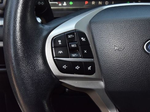 Used 2023 Ford Explorer XLT w/ Equipment Group 202A AWD/4WD image 24