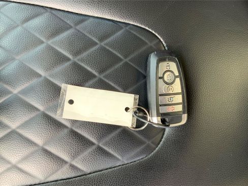 Used 2024 Ford Edge Titanium AWD/4WD image 36