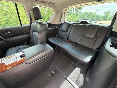 Used 2015 INFINITI QX80 2WD w/ Deluxe Technology Package image 26