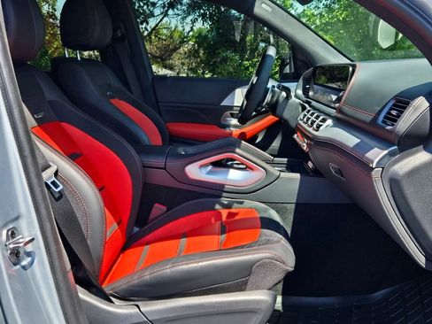 Used 2024 Mercedes-Benz GLE 63 AMG S image 40