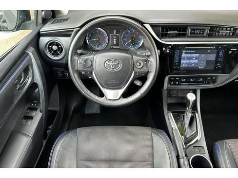 Used 2017 Toyota Corolla SE w/ SE Premium Package FWD image 15