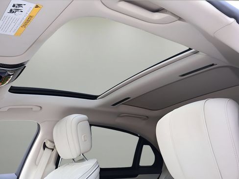 Used 2023 Mercedes-Benz S 580 4MATIC Sedan image 24