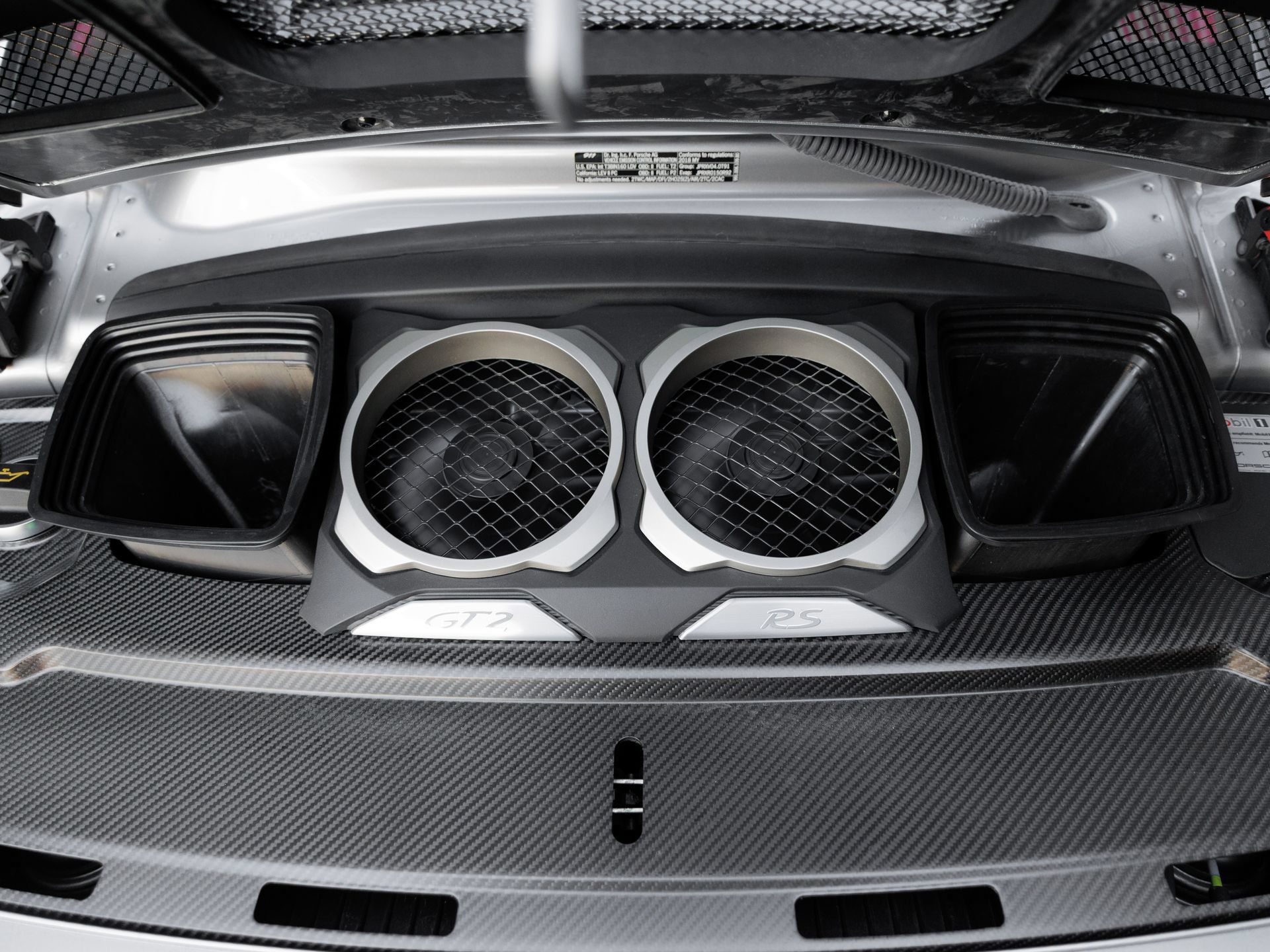 Certified 2018 Porsche 911 GT2 RS RWD image 34
