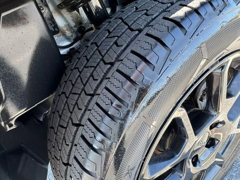 Used 2020 Jeep Renegade Altitude image 29