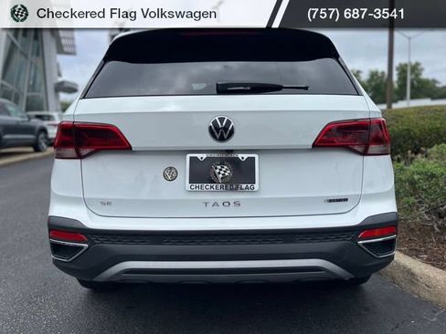 Used 2023 Volkswagen Taos SE AWD/4WD image 10