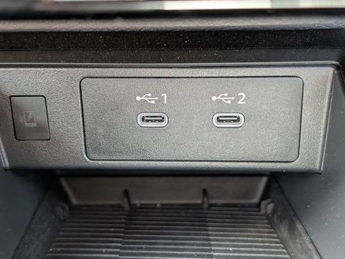Used 2025 Nissan Kicks SR w/ Illumination Package AWD/4WD image 35