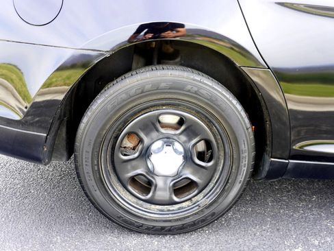 Used 2013 Ford Taurus Police Interceptor AWD image 34