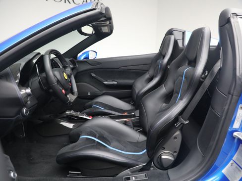 Used 2017 Ferrari 488 Spider RWD image 13