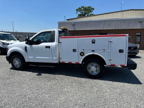 Used 2018 Ford F250 XL w/ Power Equipment Group RWD image 16