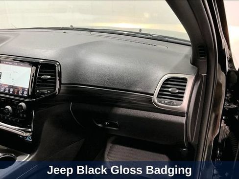 Used 2020 Jeep Grand Cherokee Altitude AWD/4WD image 36