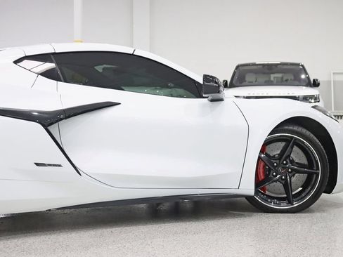 Used 2025 Chevrolet Corvette E-Ray AWD/4WD image 11