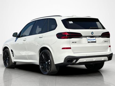 Used 2025 BMW X5 sDrive40i w/ M Sport Package RWD image 3