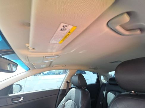 Used 2017 Kia Optima EX image 16