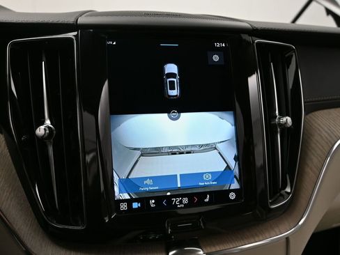 Used 2022 Volvo XC60 B5 Inscription w/ Advanced Package image 21