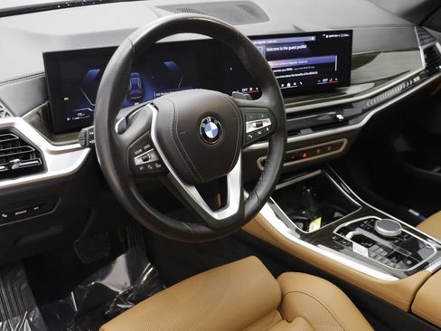 Used 2024 BMW X5 xDrive40i AWD/4WD image 6