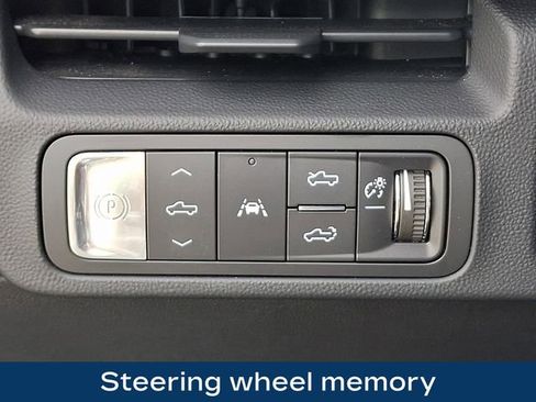 Used 2025 GMC Sierra EV Denali AWD/4WD image 9