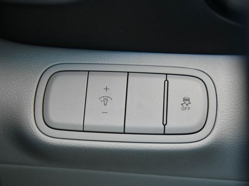 Used 2023 Hyundai Venue SEL w/ Cargo Package image 29