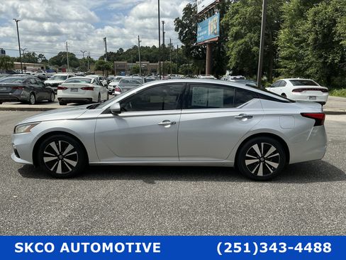 Used 2020 Nissan Altima 2.5 SL FWD image 2