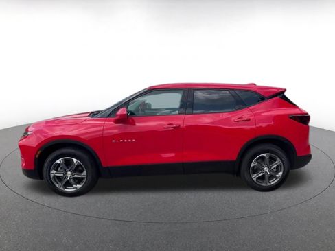 Used 2025 Chevrolet Blazer LT FWD image 8